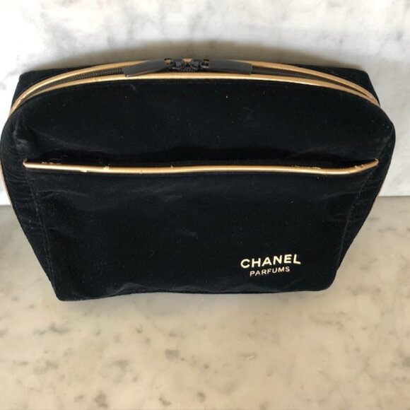 CHANEL Black Velvet Double Zip Top Clutch Cosmetics Parfums Bag - Picture 3 of 17